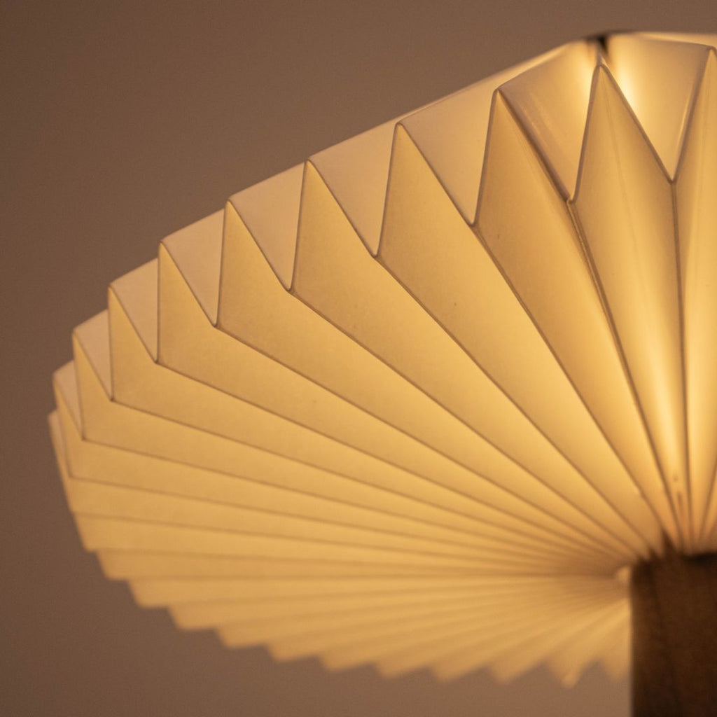 Pleat Lamp — Fold